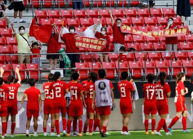 三笘薫成为英超中直接参与进球最多的日本球员布莱顿2-1战胜布伦特福德的比赛中，日本边锋三笘薫再次为队友送上助攻。